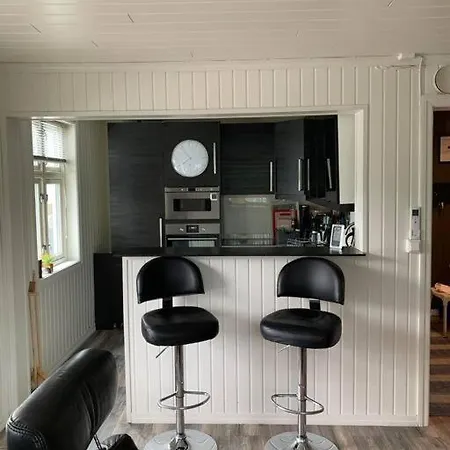 Prime Location, 400 M From The Town Centre * Voss