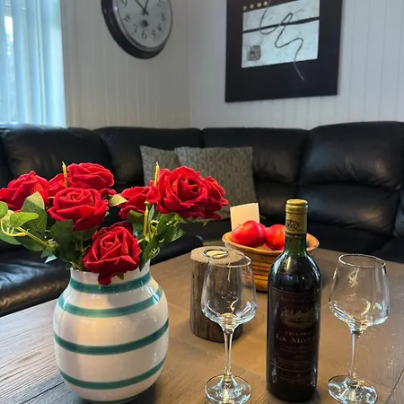 Prime Location, 400 M From The Town Centre Apartamento