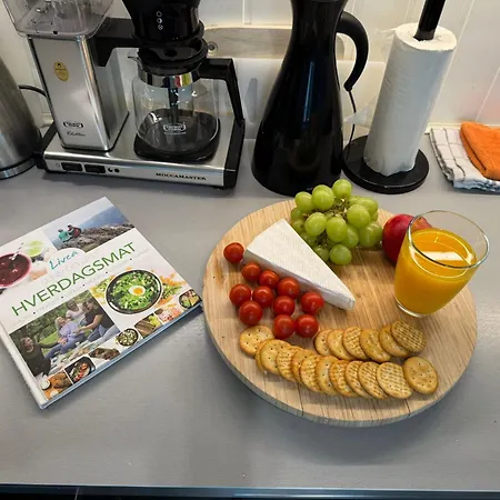 Prime Location, 400 M From The Town Centre Apartment *