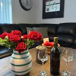 Prime Location, 400 M From The Town Centre דירה
